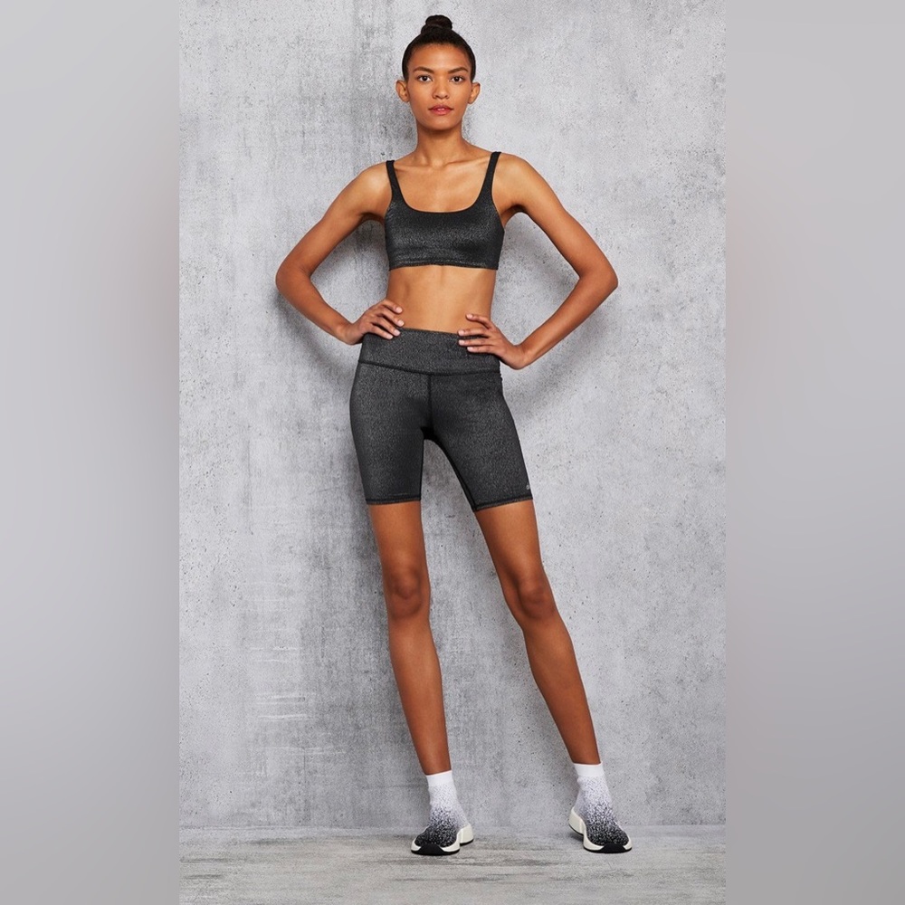 Alo Yoga Biker Shorts Silver/Black Sparkle